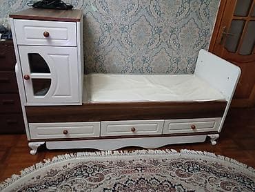 uşaq beşikler: Usaq kravati 50 azn. Matrasi var.tecili cixmalidir. Unvan — 1
