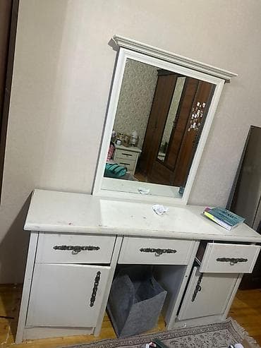yataq otağı mebel: Yataq otağı mebel dəsti Tərkib: - 6 qapılı iri şkaf: ortada tam boy — 3
