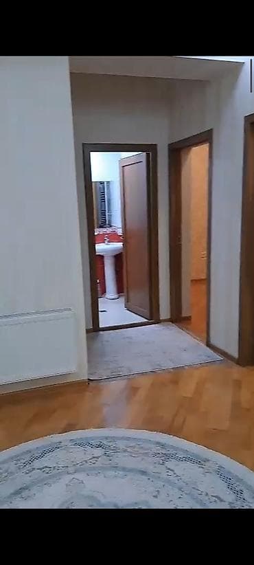 ağdaşda satilan evler: Kirayə mənzil – tam mebel və məişət avadanlığı ilə - Geniş dəhliz: ağ — 2