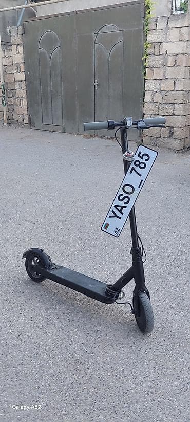elektro scuter: ​Akkumulyator: Yenidir (təzə dəyişilib), enerjini əla saxlayır — 9