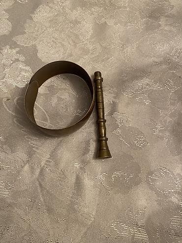 antik etir: Metal (pirinç rəngli) dekorativ əl fitəsi və elastik metal kəmər/halqa — 1
