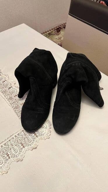 dəri qadın botilyonu: Razmer 39. Qiymət 20 azn — 3