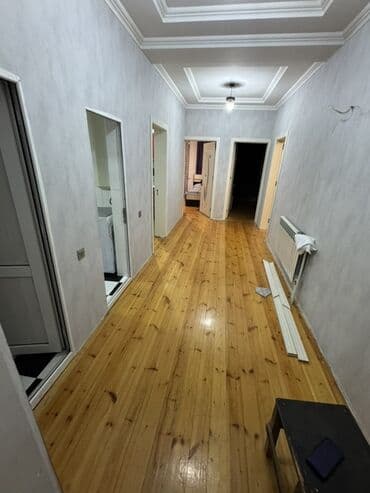 квартиры в аренду на длительный срок: 2 otaqlı mənzil – işıqlı və səliqəli planlanma - Geniş qonaq otağı — 9