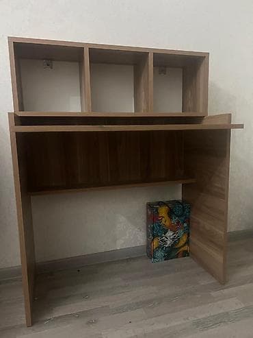 Düz masa, Polkalı, Siyirməsiz, Teksturalı laminat, Zəmanətsiz, Kredit yoxdur