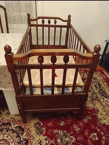 Oğlan və qız üçün, Dördbucaq, Beşik, Dəstsiz, Matras ilə, Yellənmə mexanizmsiz — 1