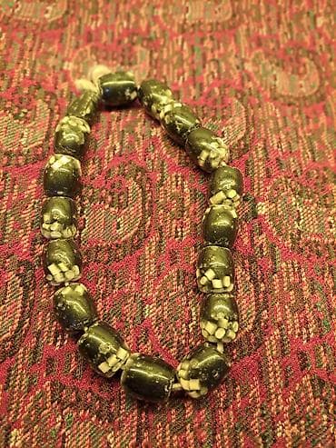 Təsbeh Kəhraba satilir 5 ədəd dir istəyən olsa əlaqə sağlasin tək