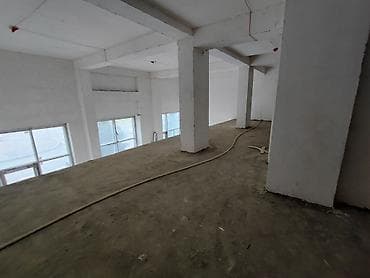 Ağ Şəhərdə vitrinli geniş OBYEKT SATILIR! Ümumi sahə: 256 m² - 1-ci — 3