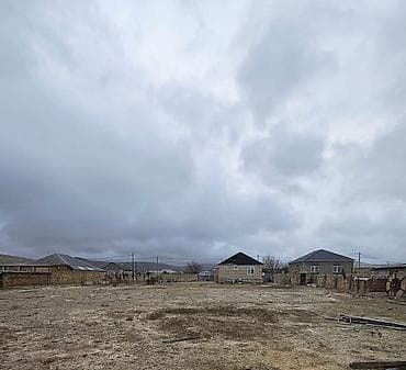 ev alqi satqisi gence: Həyətyanı torpaq sahəsi və tikili Evin yarı hissəsi daş, yarı hissə — 6