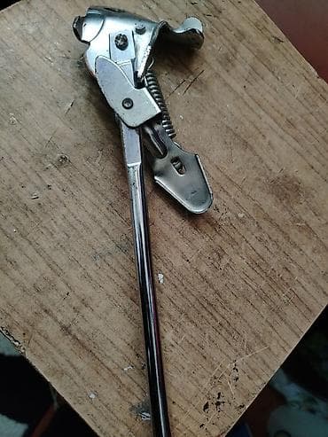 Kitablar və jurnallar: I Ünvan 3 mkr Memar Ecemi metrosu Velosiped üçün yan dayaq (stend) — 2