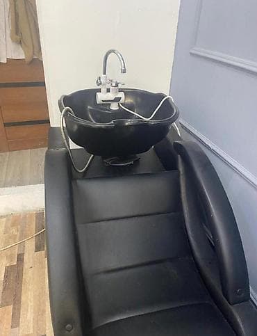 salon oturacagi: 3780 //& Lamie Sac moykasi satilir Qiymet 210 azn Bir ay işlenib — 1