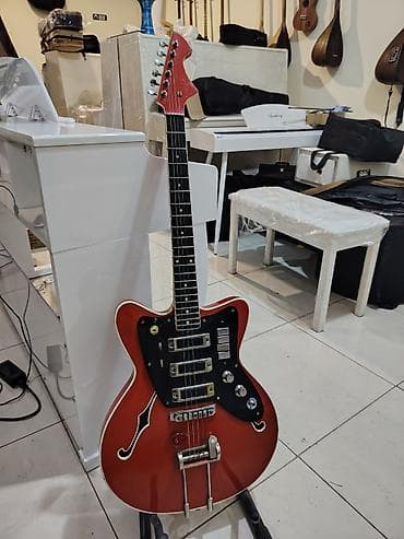 Elektrik gitar – yarı hollow-body, retro dizayn - Korpus: yarı boş