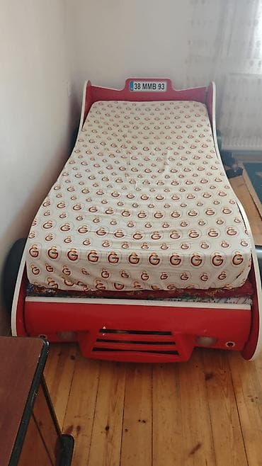 Uşaq üçün “maşın” dizaynlı çarpayı - Parlaq qırmızı korpus