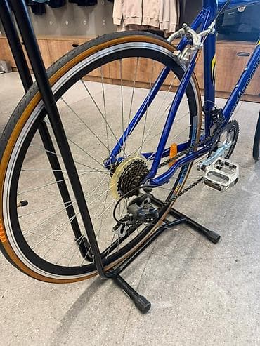 Velosiped aksesuarları: Şosse velosipedi – klassik dizayn, yüngül və sürətli çəkisi 6 kq,ölçü — 5