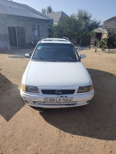 minik maşın: Opel Astra: 1.7 l | 1997 il 68000 km Universal — 2