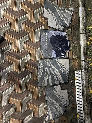 apornu yonan: Ön, Toyota Land Cruiser — 2