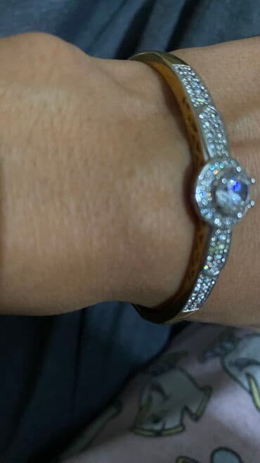 qolbaq gumuş: Svarovskiy qaslarla qolbag satiram qetiyyen qaralan deyil.qaralan — 4