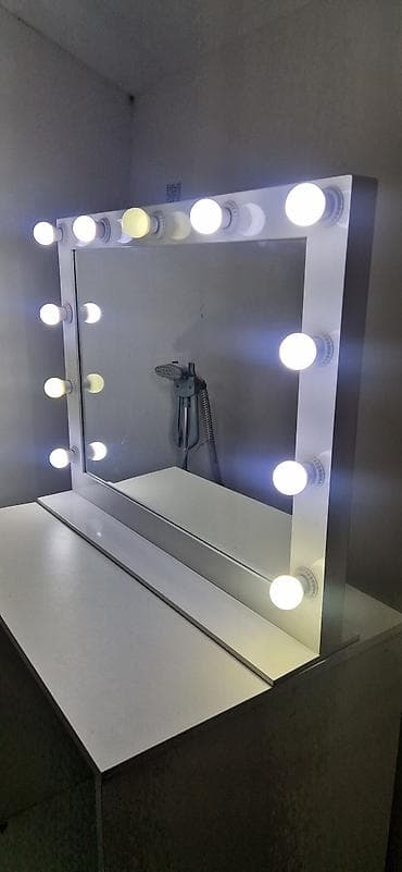 led işıqlı güzgü: Güzgü Masaüstü, Düzbucaqlı, Makiyaj üçün, Arxa işıqlı — 1