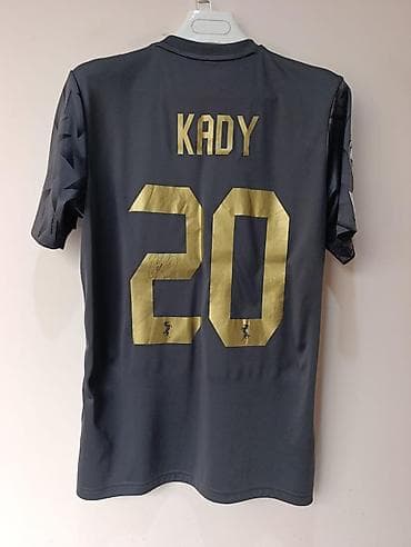 ereb qizili: Məhsul: Futbol köynəkləri (ad və nömrə ilə) Təsvir: - Rənglər: tünd — 5