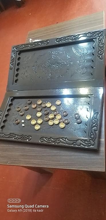 Taxta Nərd taxtası – əl oyma naxışlı, laklı səth qiyməti razılaşma