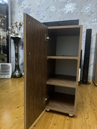 вешалка в прихожую настенная: Yeni duzelib, kocnen bagli satilir, qetiyyen islenmeyib. Her cur — 2