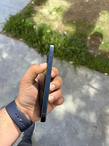 telefon qutusu: IPhone 13, 128 GB, Midnight, Face ID — 5