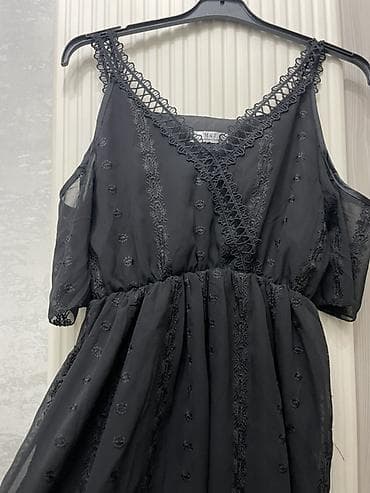 Qara rəngli şifon don - Model: V-yaxa, ön hissəsi kəsişən (wrap
