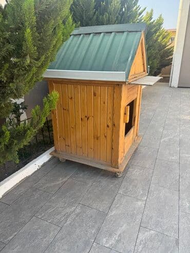 göyərçin yuvası: Taxta it evi – mobil, dam örtüklütəkərli - Material: təbii ağac — 3