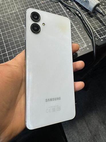 kondisener islenmis: Samsung Galaxy A06, 128 GB, rəng - Ağ, İki sim kartlı — 2