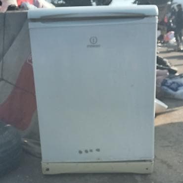 Mini Indesit Soyuducu Satılır, rəng - Ağ