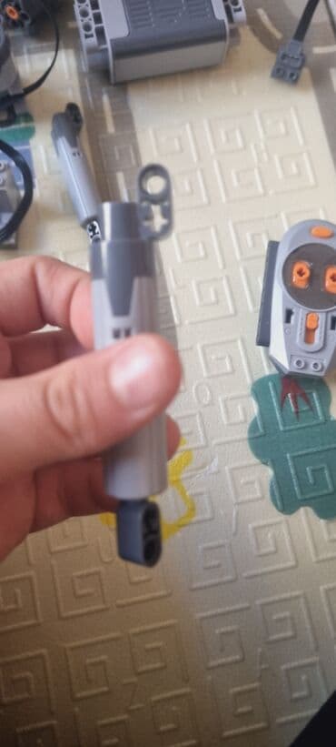 oyuncaq mator: Leqo motor — 10