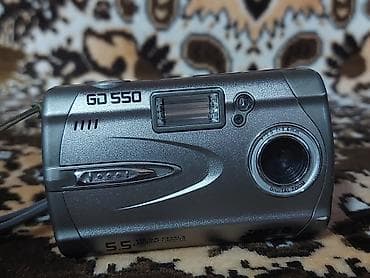 Məişət texnikası: Rəqəmsal fotoaparat – GJ 550 Xüsusiyyətlər: - 5.5 megapiksel həlli — 5