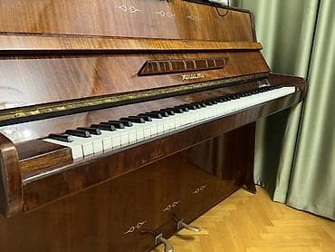 gitara akustik: Piano – “Юность” (Yunost) markalı Xüsusiyyətlər: - Akustik upright — 2