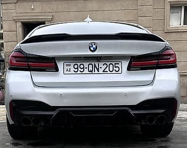 Nəqliyyat: BMW 5 Seriyası sedan – gümüş rəngdə, M paket vizual komplekti ilə — 7