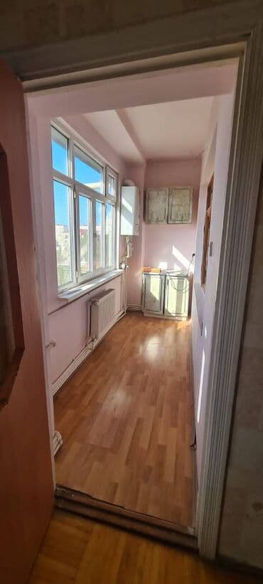 vasmoyda kirayə ev: Sumqayıt şəhəri,9cu mkrda,Araz marketin üstü 9 mərtəbəli binanın 4cü — 7