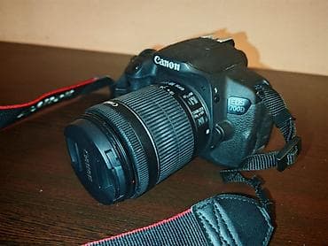 Canon EOS 700D DSLR fotoaparat + Canon EF-S 18-55mm IS STM obyektiv - — 2