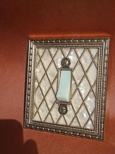 Vıkluçatellər: Vintaj işıq açarı və TV rozetkası (Art-deko) 80-ci / 90-cı illərin — 2