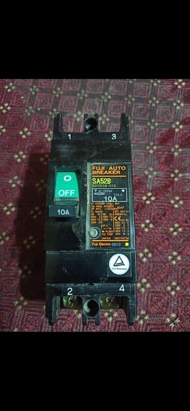 Генераторы: Avtomat,10amper,2çıxışlı, Yaponiya malı, Fuji istehsalı zavod plombu — 2