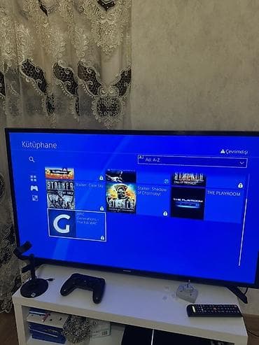 Sony PlayStation 4 oyun konsolu - Model: PS4 (orijinal şassi) - Rəng