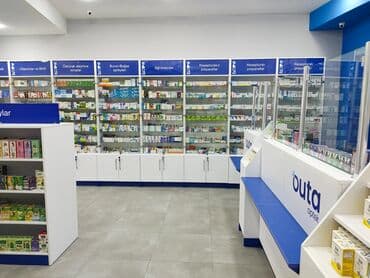 Mağaza arabaları: Aptek və ya mağaza üçün ideal olan bu mebel dəsti geniş rəflər və şüşə — 8