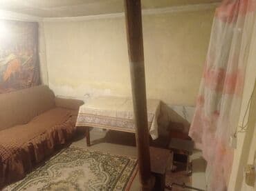 посуточные квартиры в балыкчы: Kirayə üçün sadə, mebellə təmin olunmuş otaq - Otaq: xalçalı döşəmə — 5