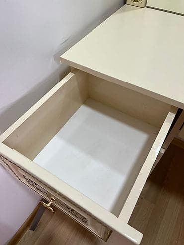 Офисная мебель на заказ: С выдвижными ящиками — 4