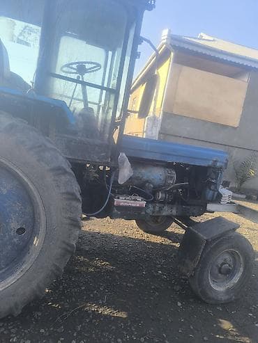 maşınlar avtomobil: Tək traktor salılır təcili Bu, əkinçilik işləri üçün uyğun olan kənd — 5