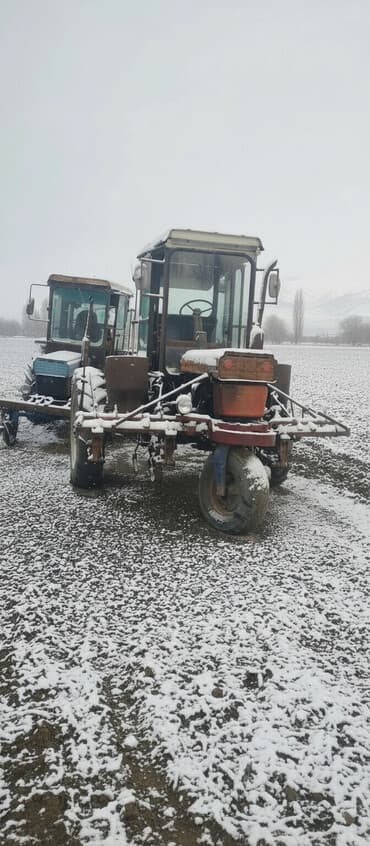 satisda olan traktorlar: Təsvir: Şəkildə tərəvəz, pambıq və sıraarası becərmə işləri üçün — 1