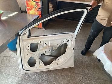 maşın guzgu: Məhsul: Avtomobilin ön sol qapısı (tam komplekt deyil) Təsvir: - — 4