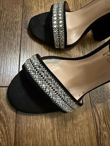 Qadın ayaqqabıları: Ölçü: 35, rəng - Qara, İşlənmiş — 3