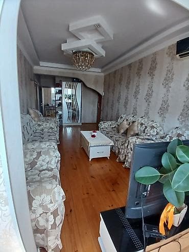 qusar a frame: Mənzilin təsviri - Geniş və işıqlı zal: dekorativ tavan — 6