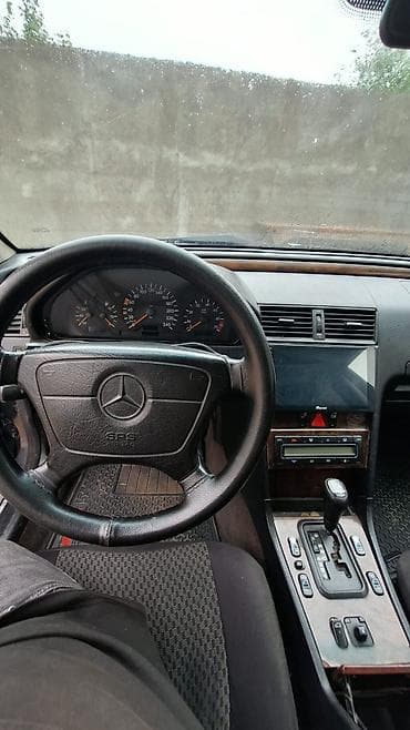 gen: Mercedes-Benz C-Class: 1.8 l | 1997 il Sedan — 8