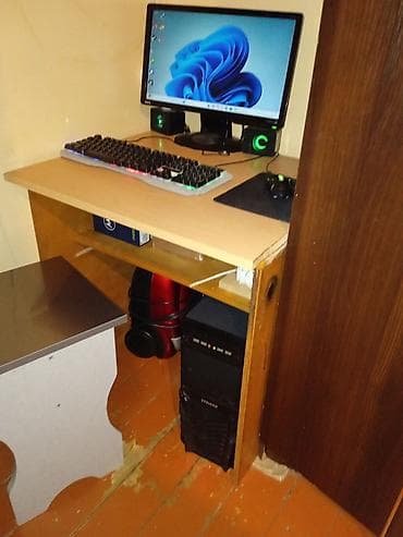 komputer setup: **Tam işlək kompüter dəsti satılır.** TELEFONA BARTER VAR WE — 1