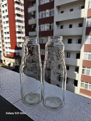 Şüşə butulka dəsti - Material: şəffaf şüşə - Həcm: təxminən 1 litr
