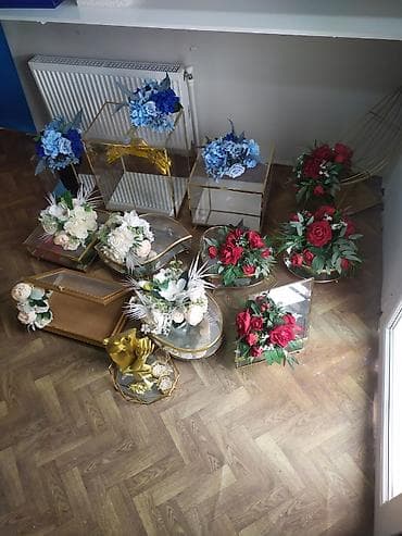 xonca mmc: 12 eded xonca.üsdünde bey xocasi üçün 10 eded göy gül.Xna Nisan ucun — 4